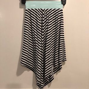 Cat & Jack Handkerchief maxi skirt 4/5